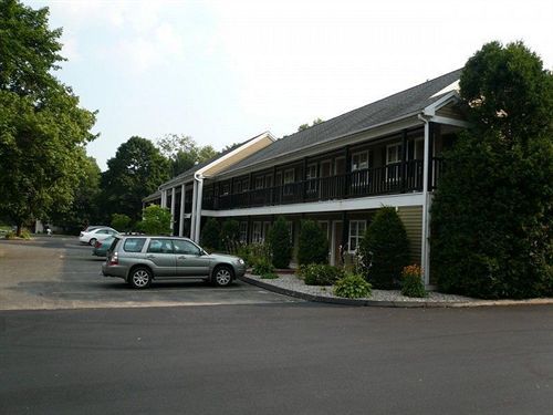 Newbury Inn บรูคฟิลด์ ภายนอก รูปภาพ
